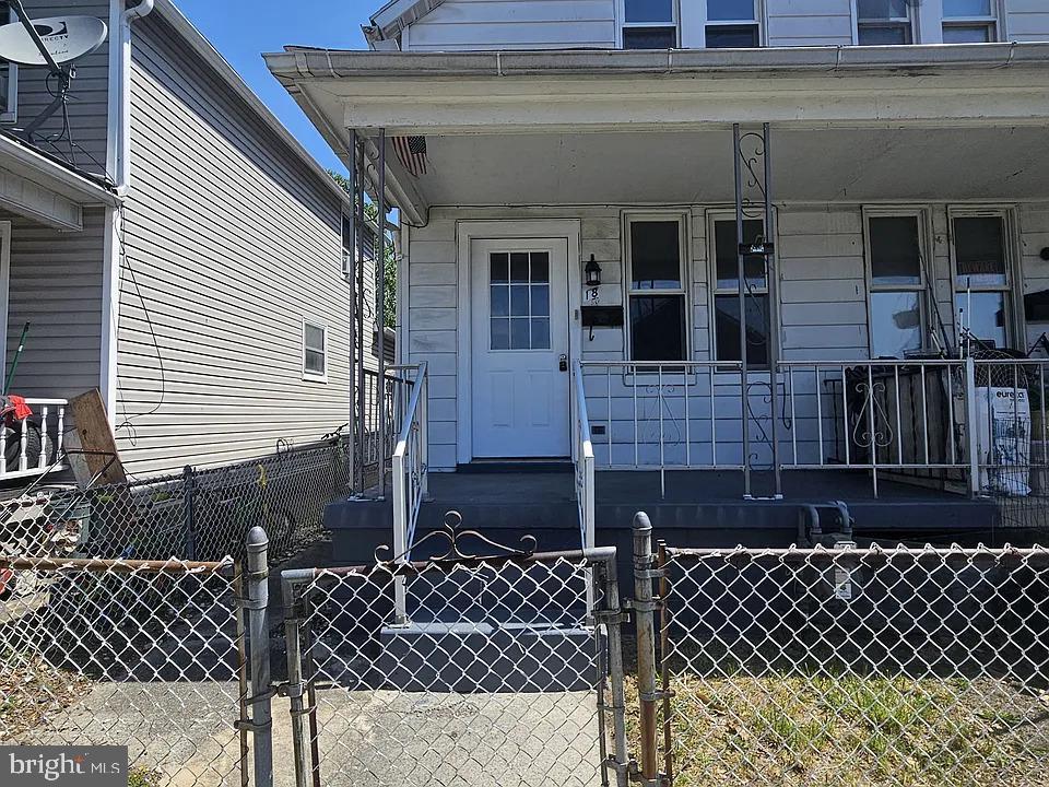 18-20 E Elder St — photo
