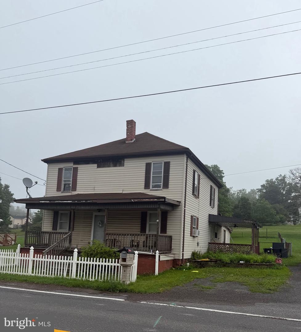 122 Walnut St — photo