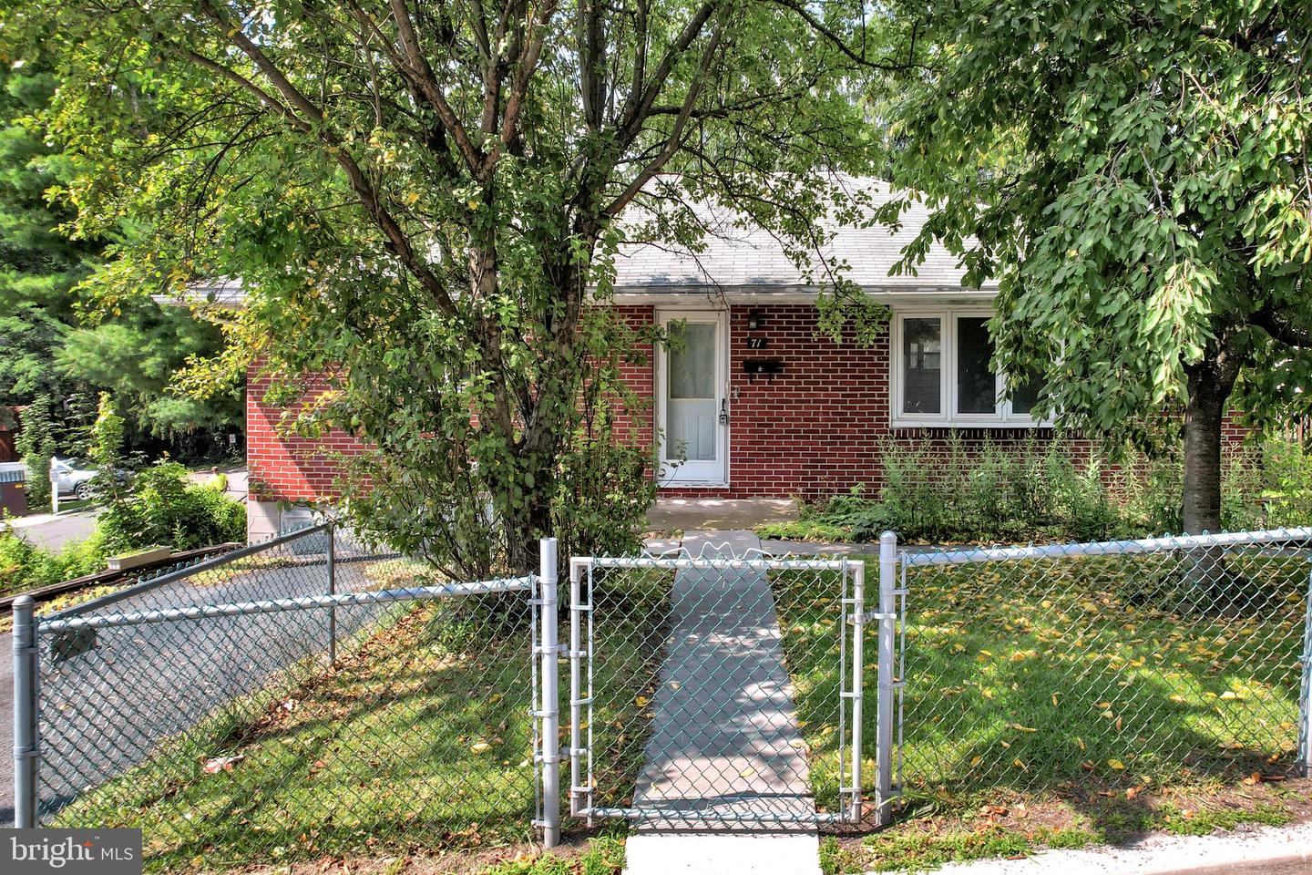 71 E Mechanic St — photo