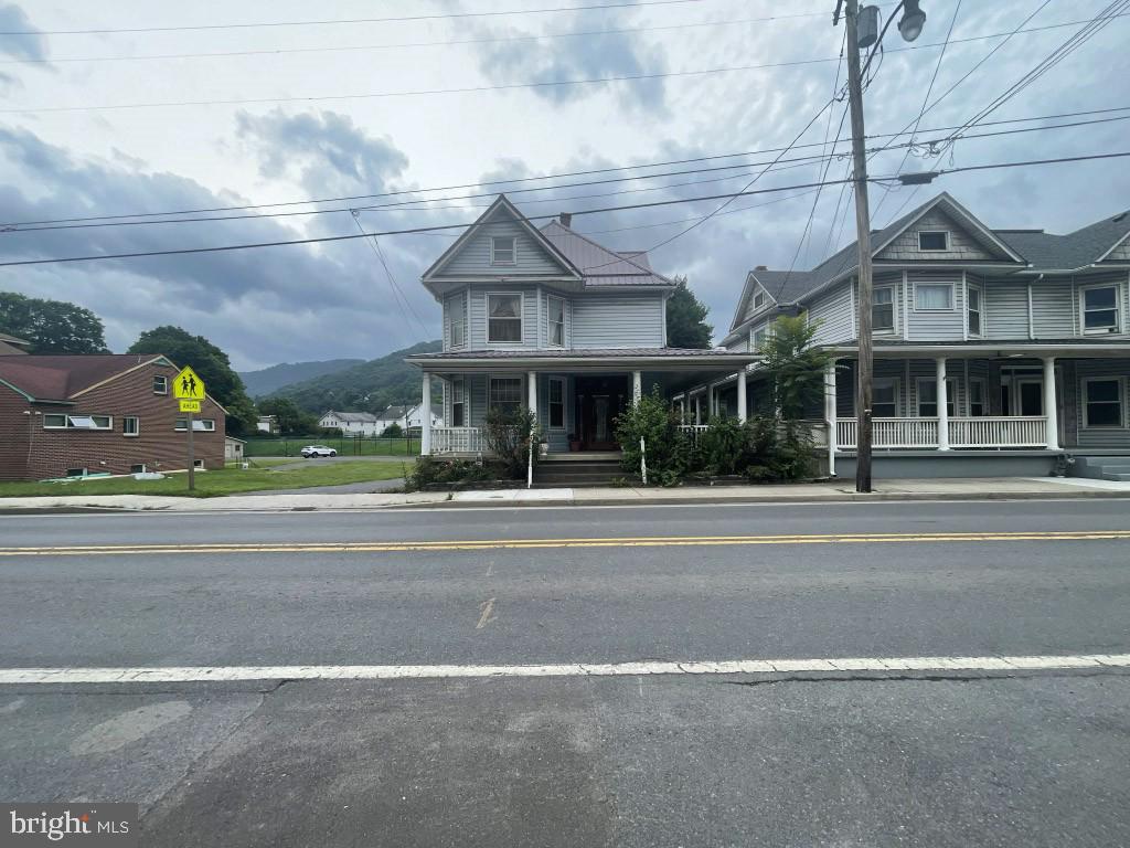 122 Church St — photo