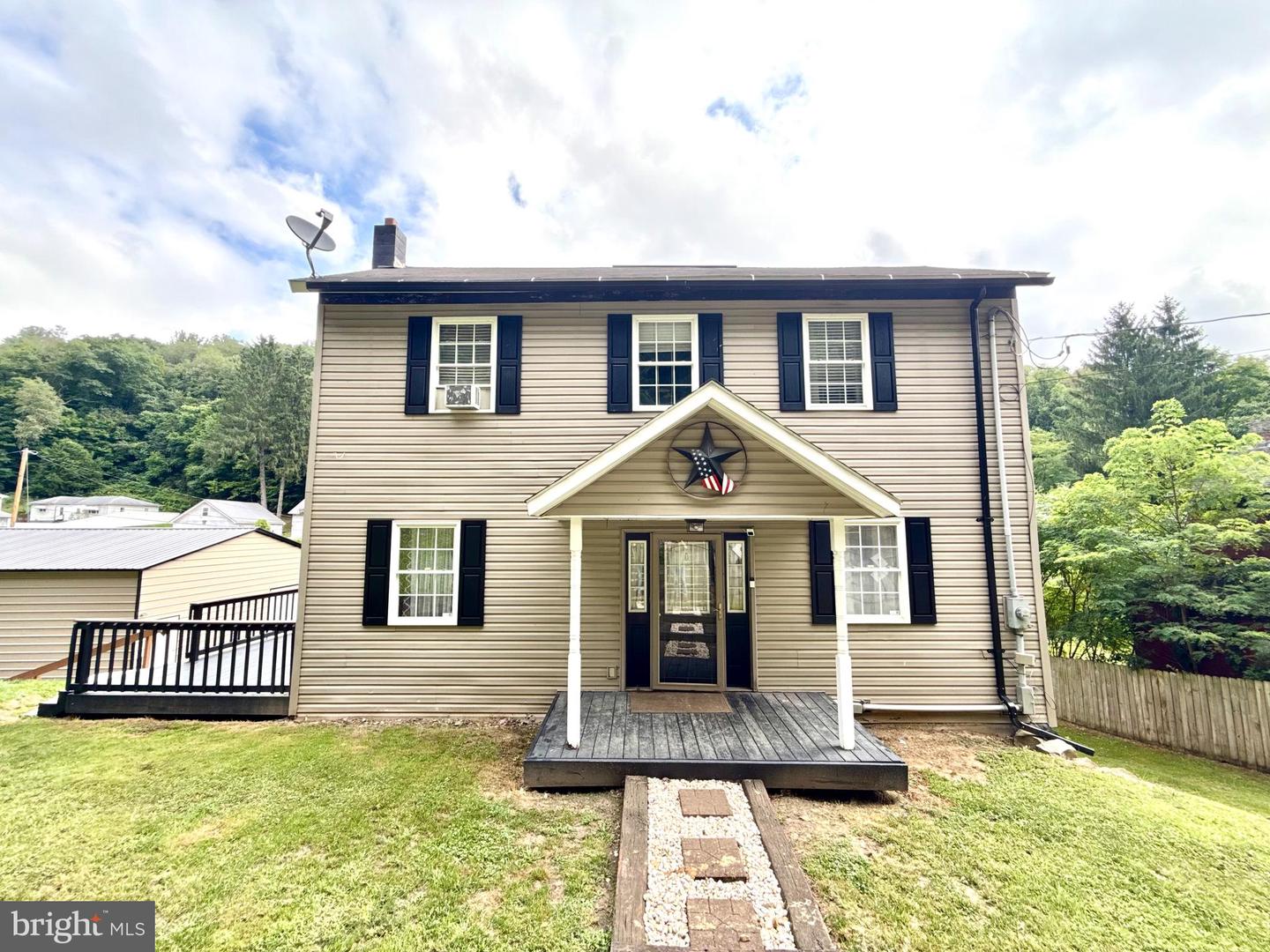 104 Douglas Ave — photo