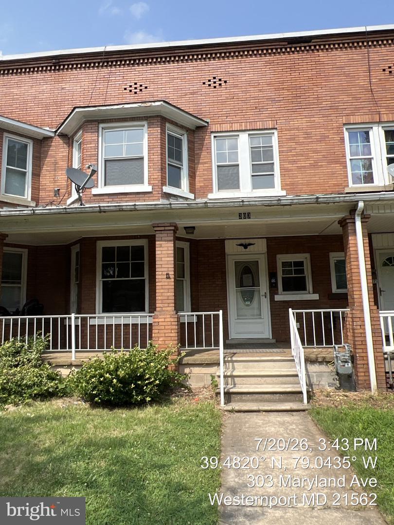 303 Maryland Ave — photo