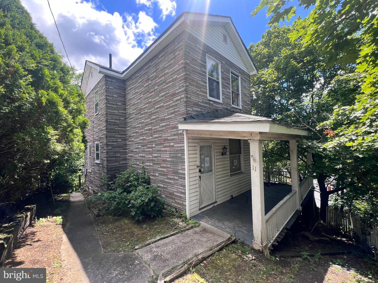 11 W View Ter — photo
