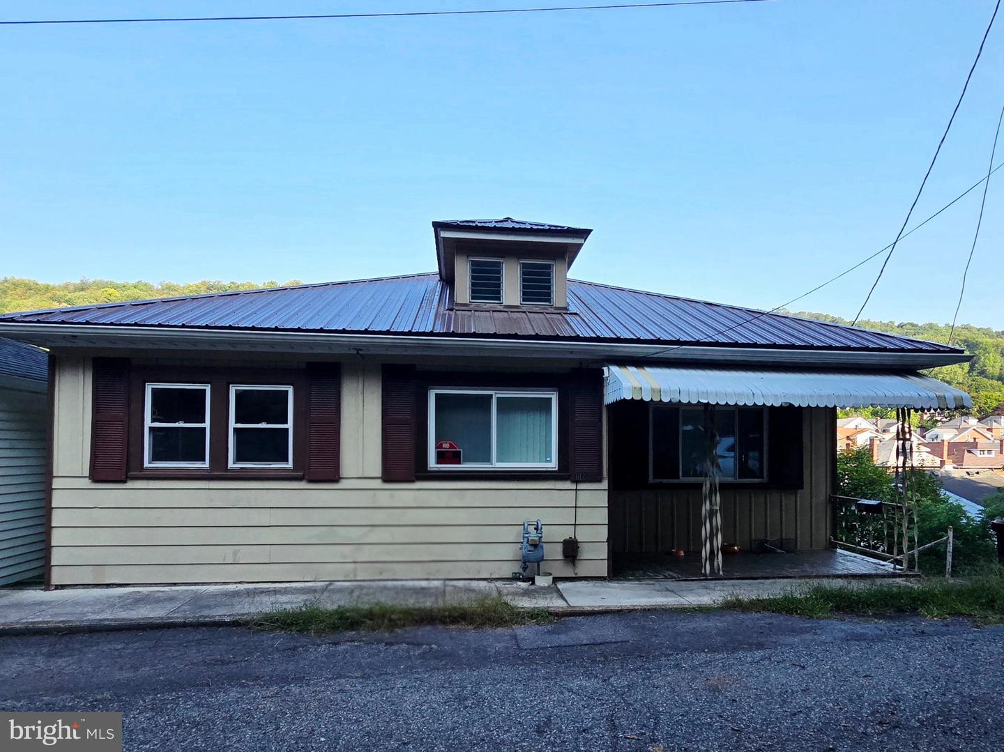 612 Woodlawn Ter — photo