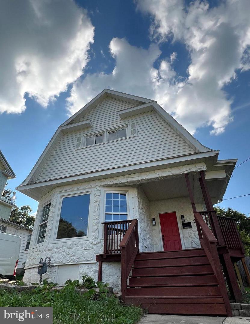 225 Vine St — photo