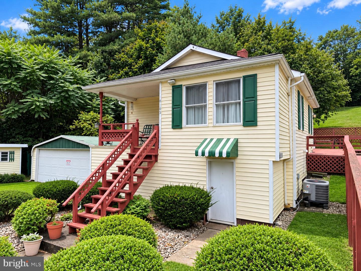 10105 Country Club Rd SE — photo
