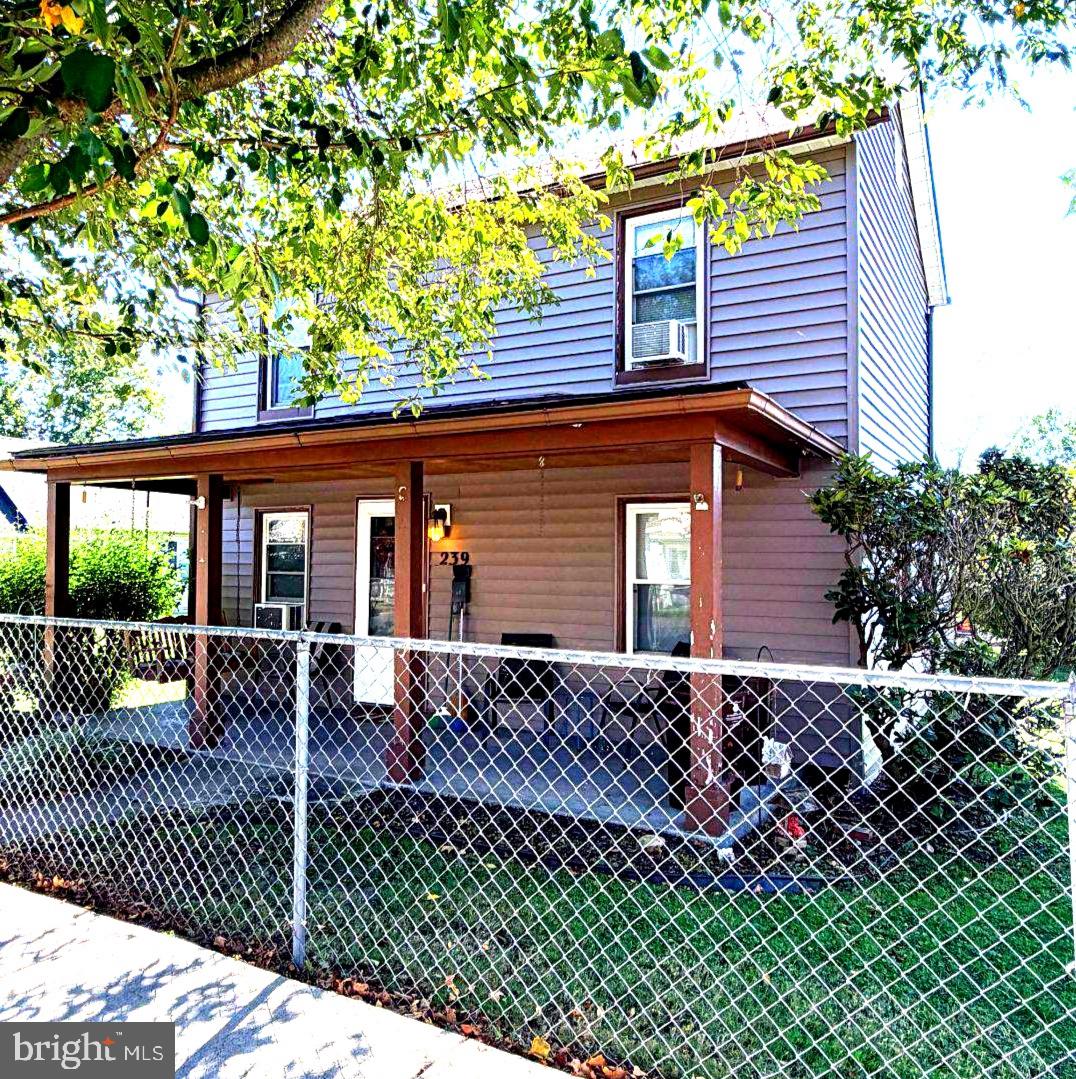 239 Humbird St — photo