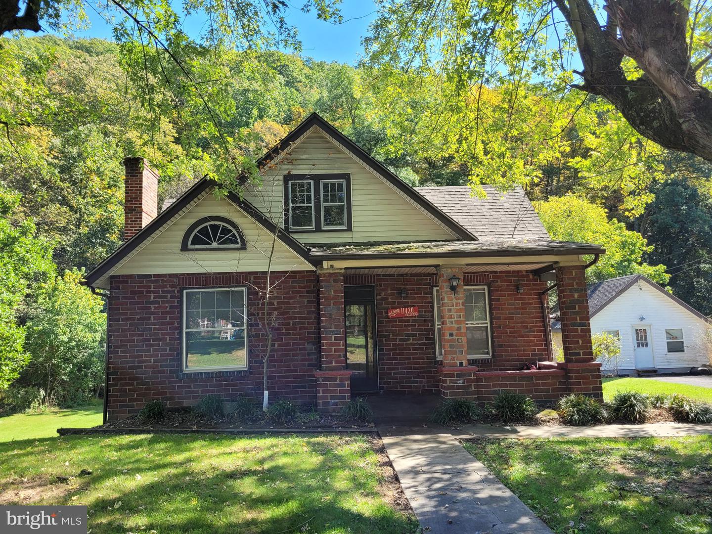 11420 Valley Rd NE — photo