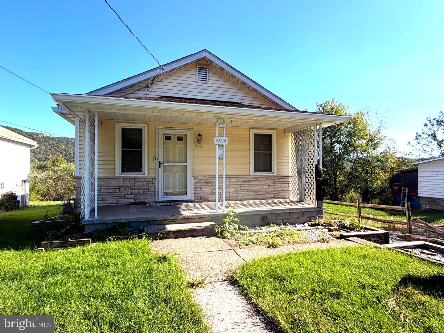 12714 Valley View Ave — photo