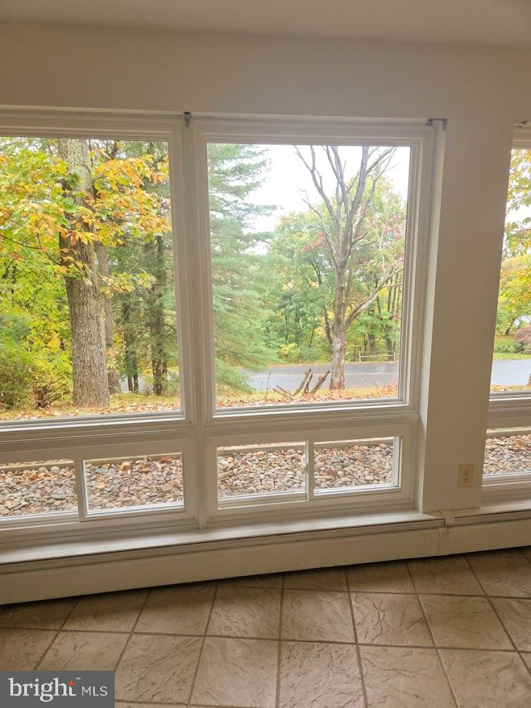 19 Sunset Dr — photo