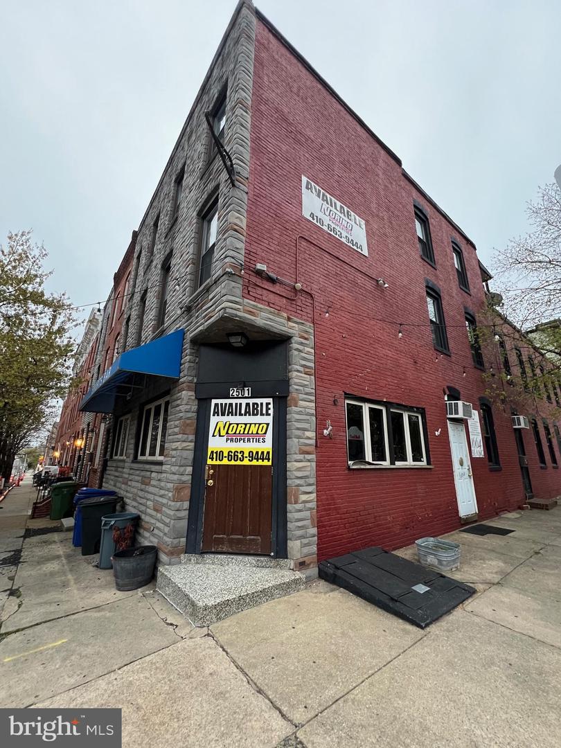 2501-2503 Fleet St — photo