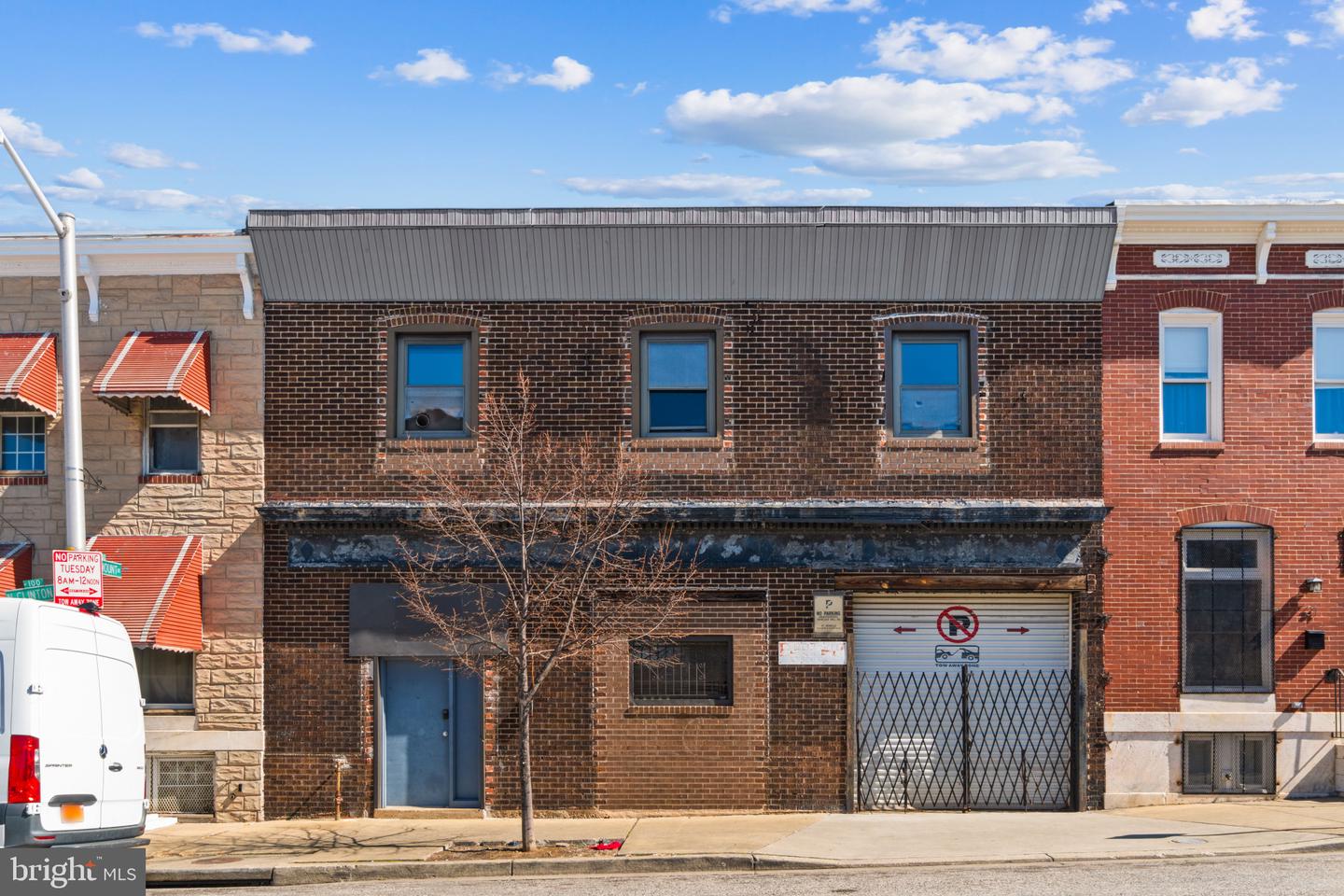 101 N Clinton St — photo