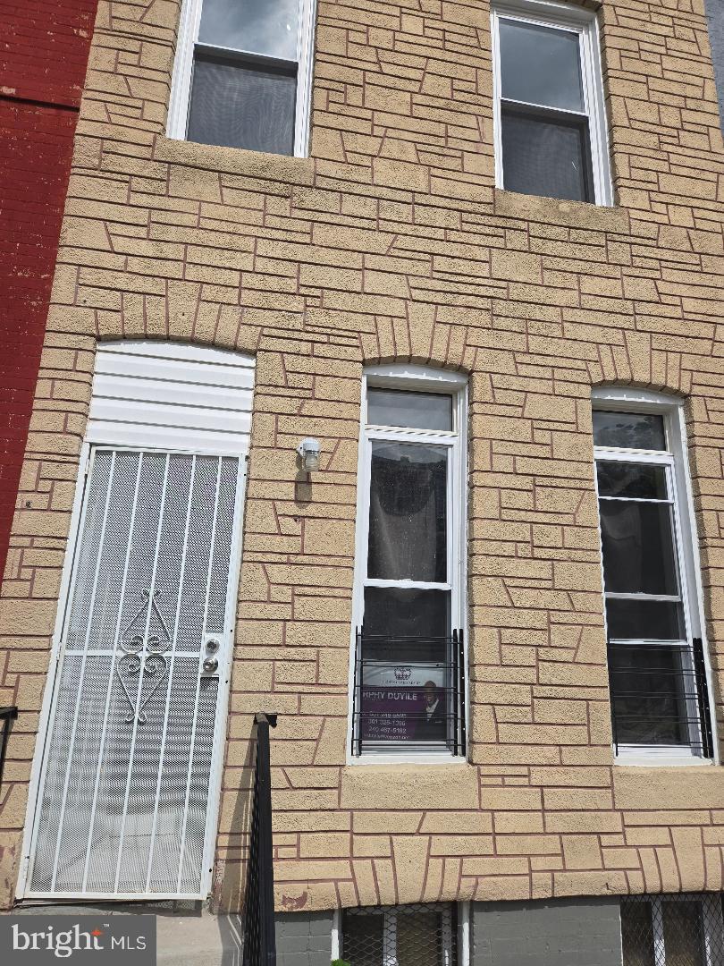 1723 N Fulton Ave N — photo