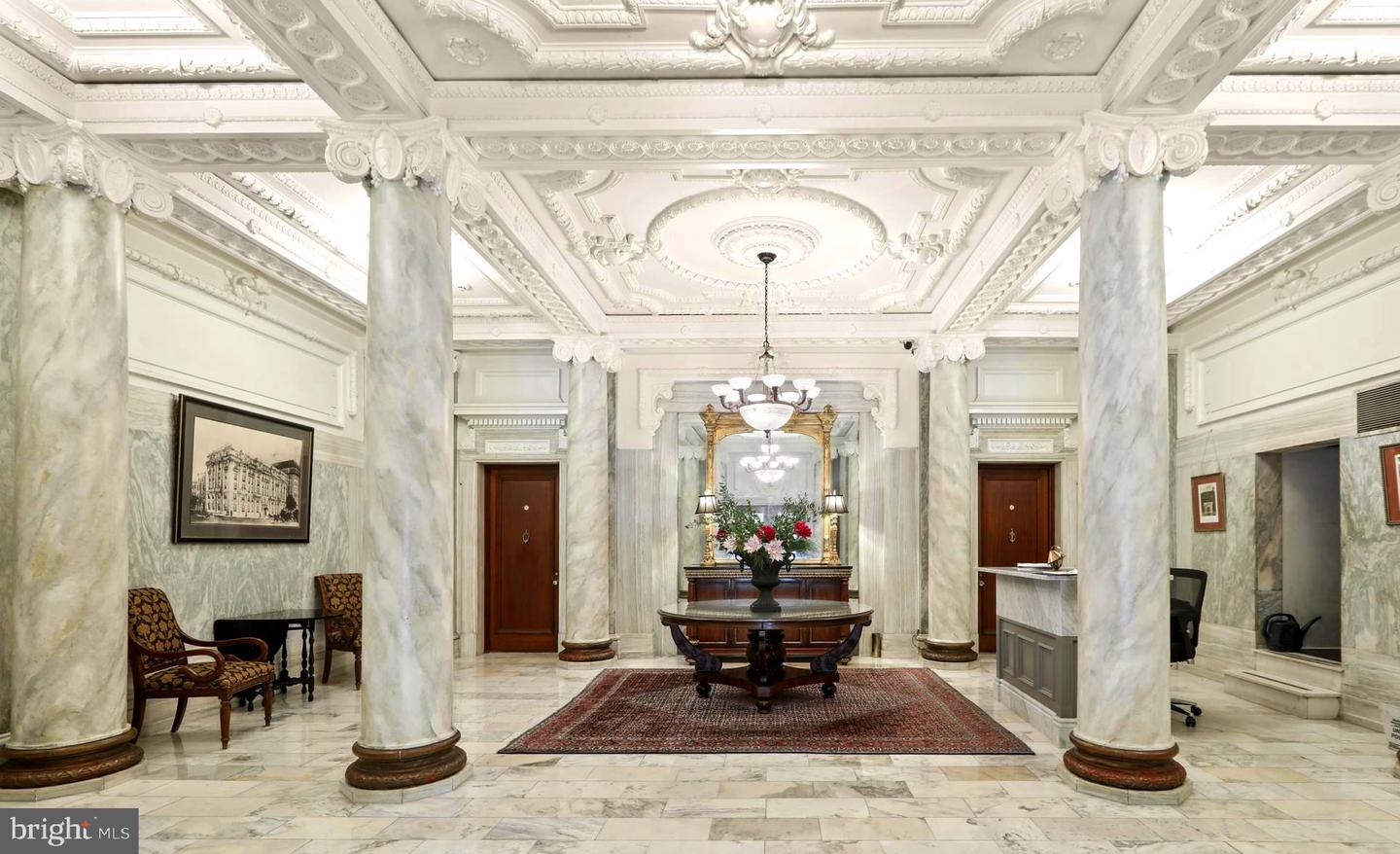 700 Washington Place #2D — photo