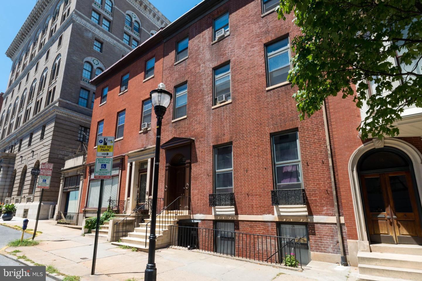 18 W Franklin St — photo
