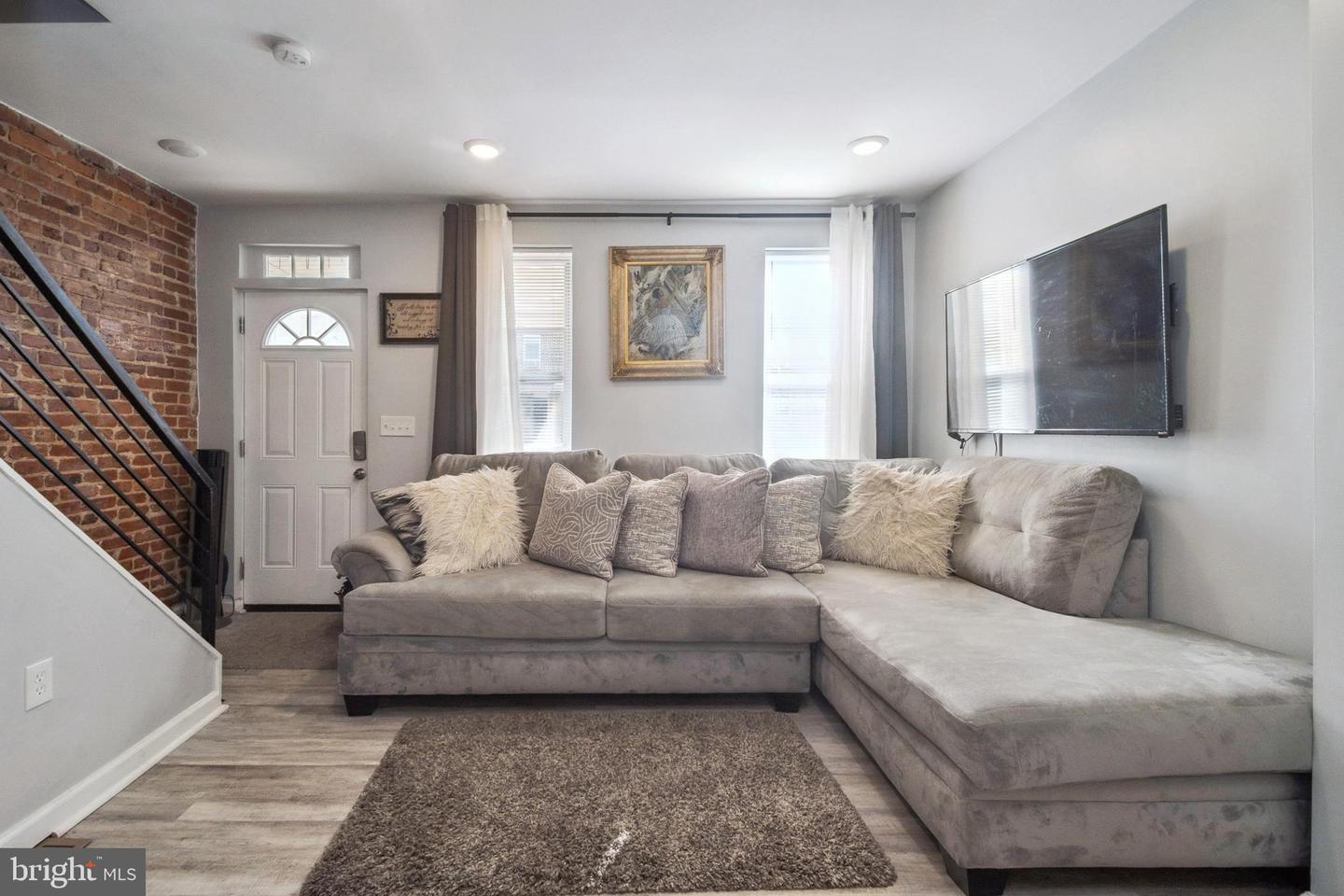 3404 Lyndale Ave — photo