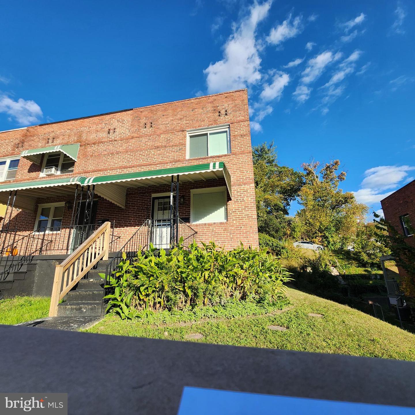 4135 The Alameda — photo