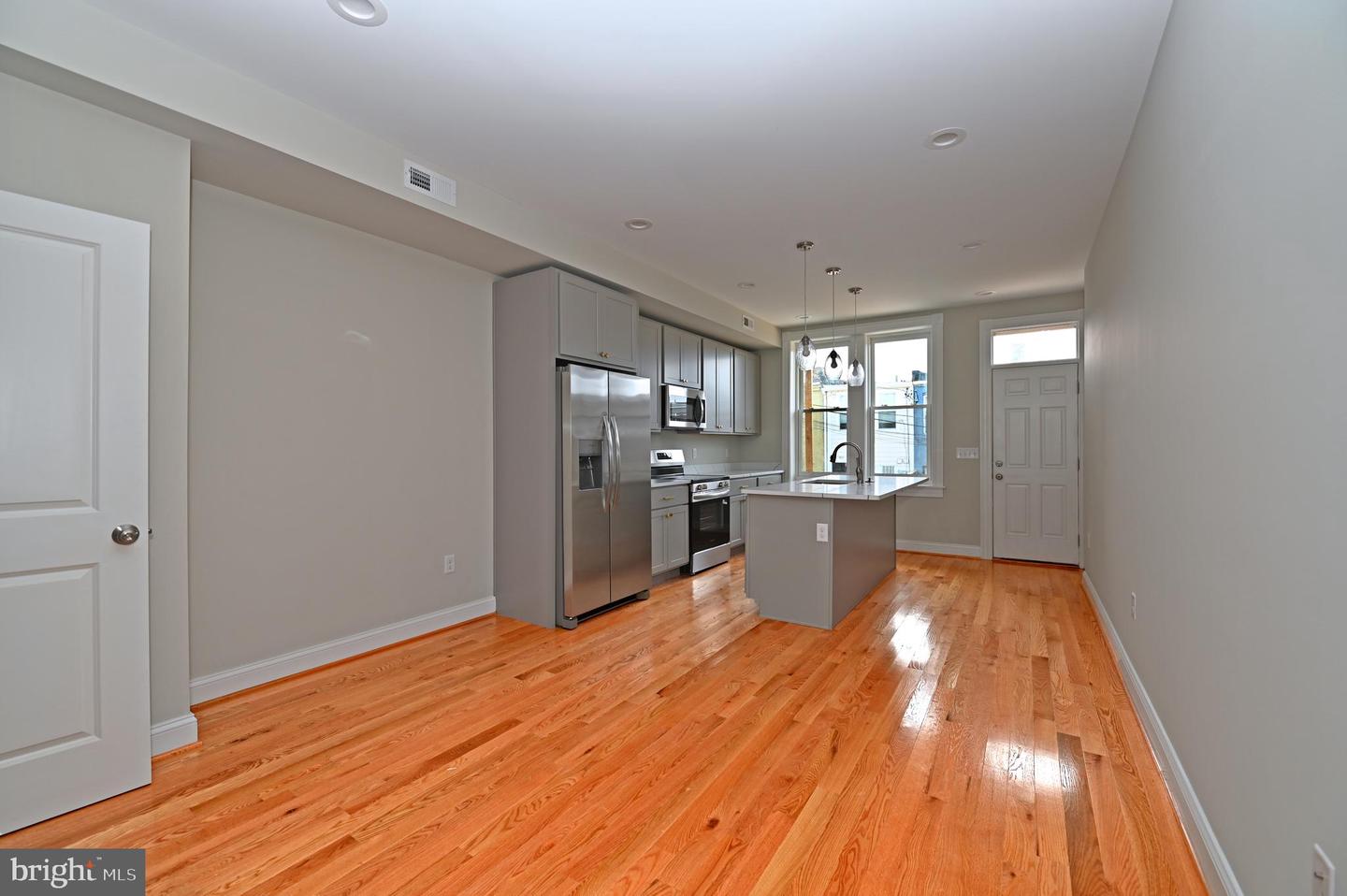 2247 E Biddle St — photo