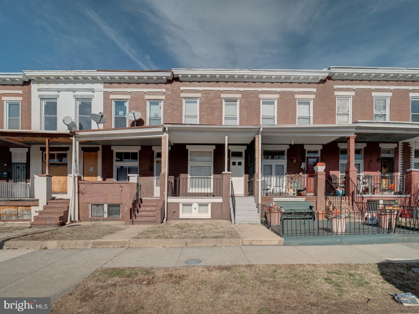 1716 Homestead St — photo