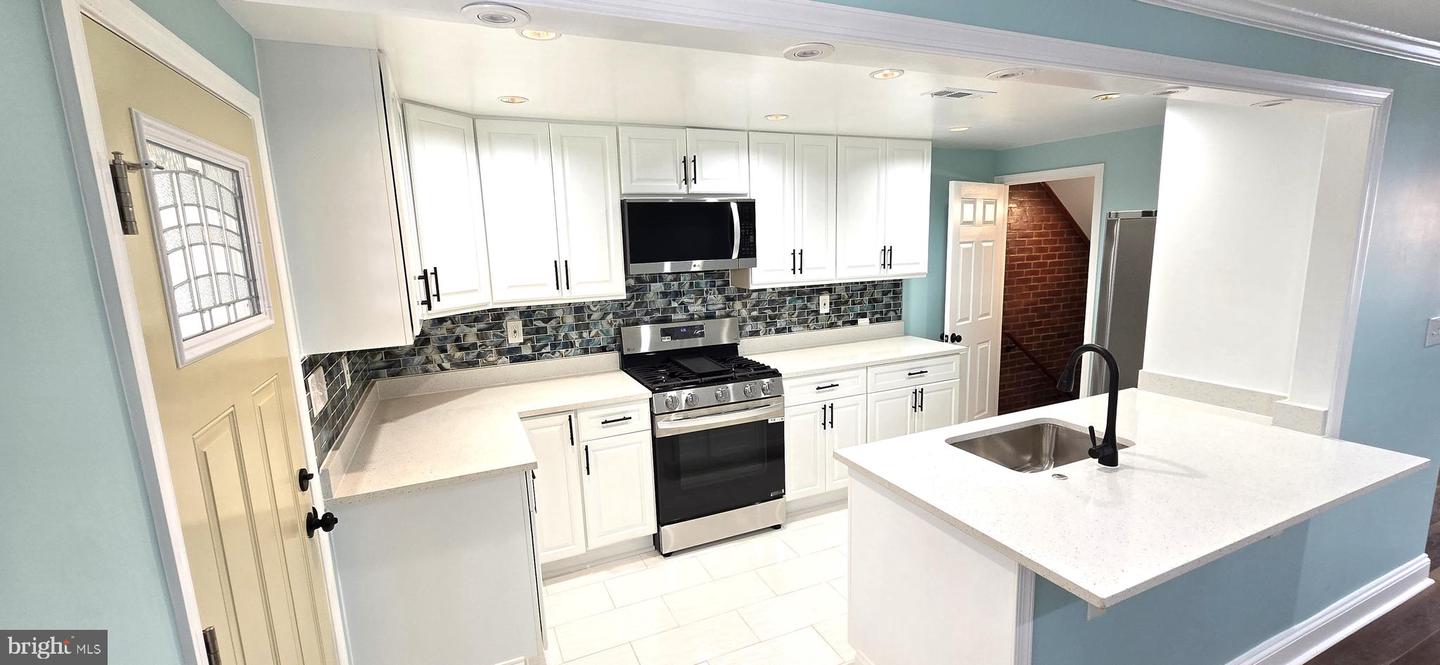 5528 Bucknell Rd — photo
