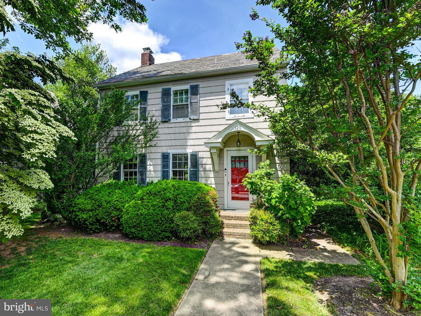 326 Saint Dunstans Rd — photo