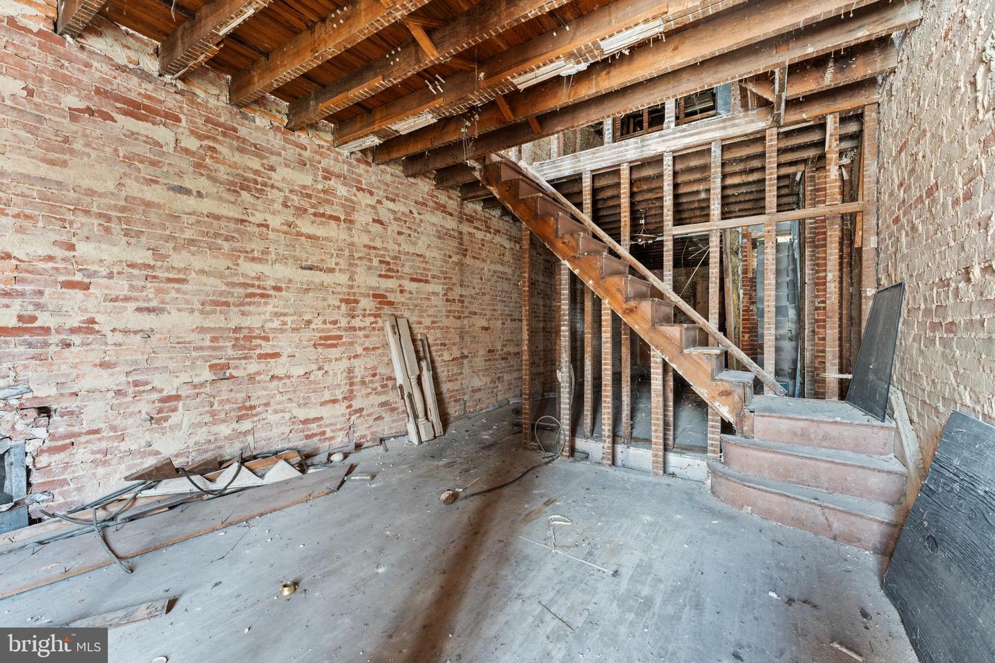 809 Appleton Street, Baltimore, MD 21217 — photo 2