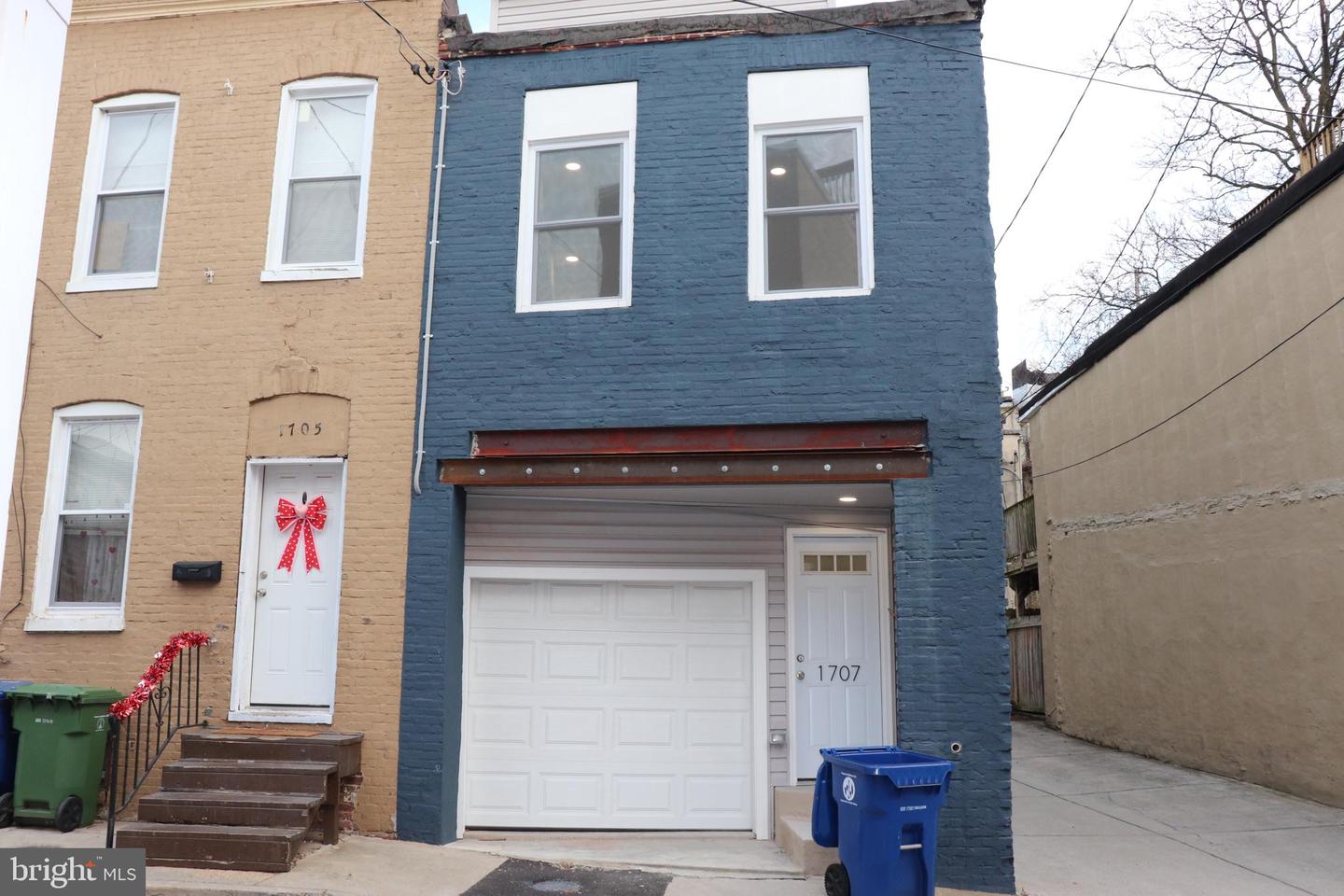 1707 Marshall St — photo