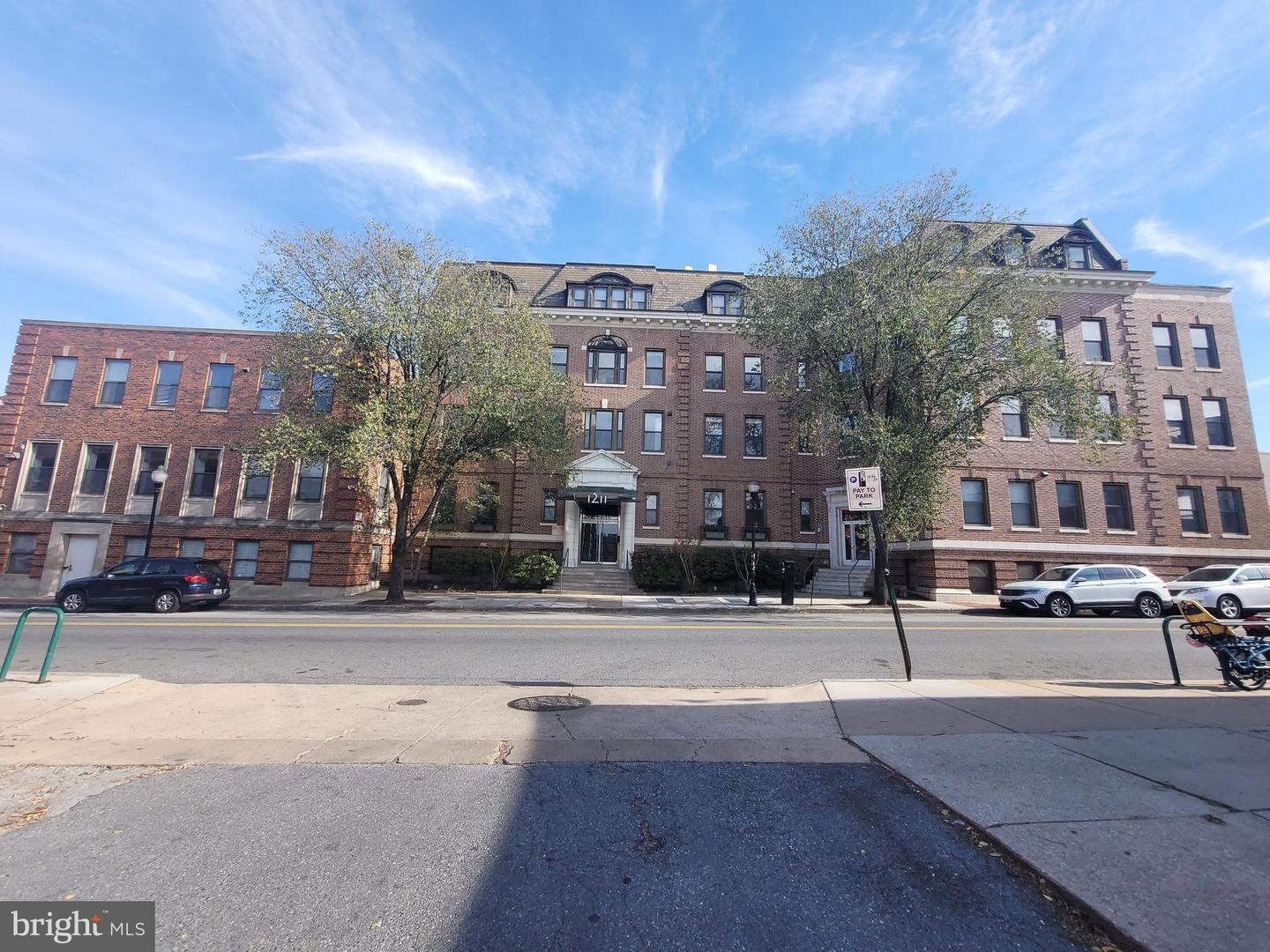 1211 Light St #410 — photo