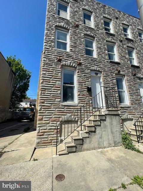 2120 Division St — photo