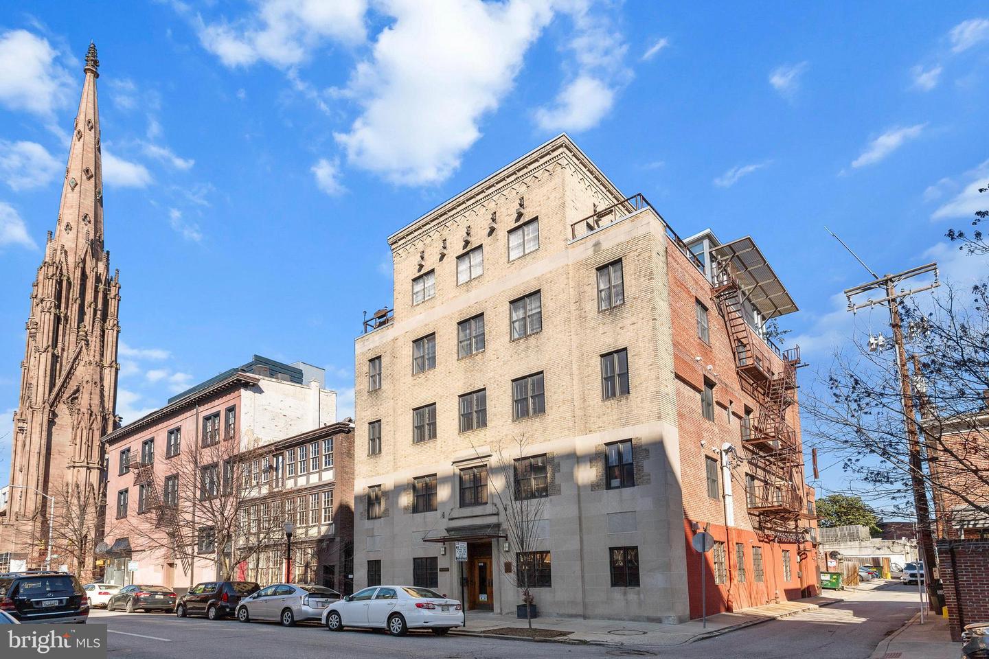 104 W Madison St #6 — photo