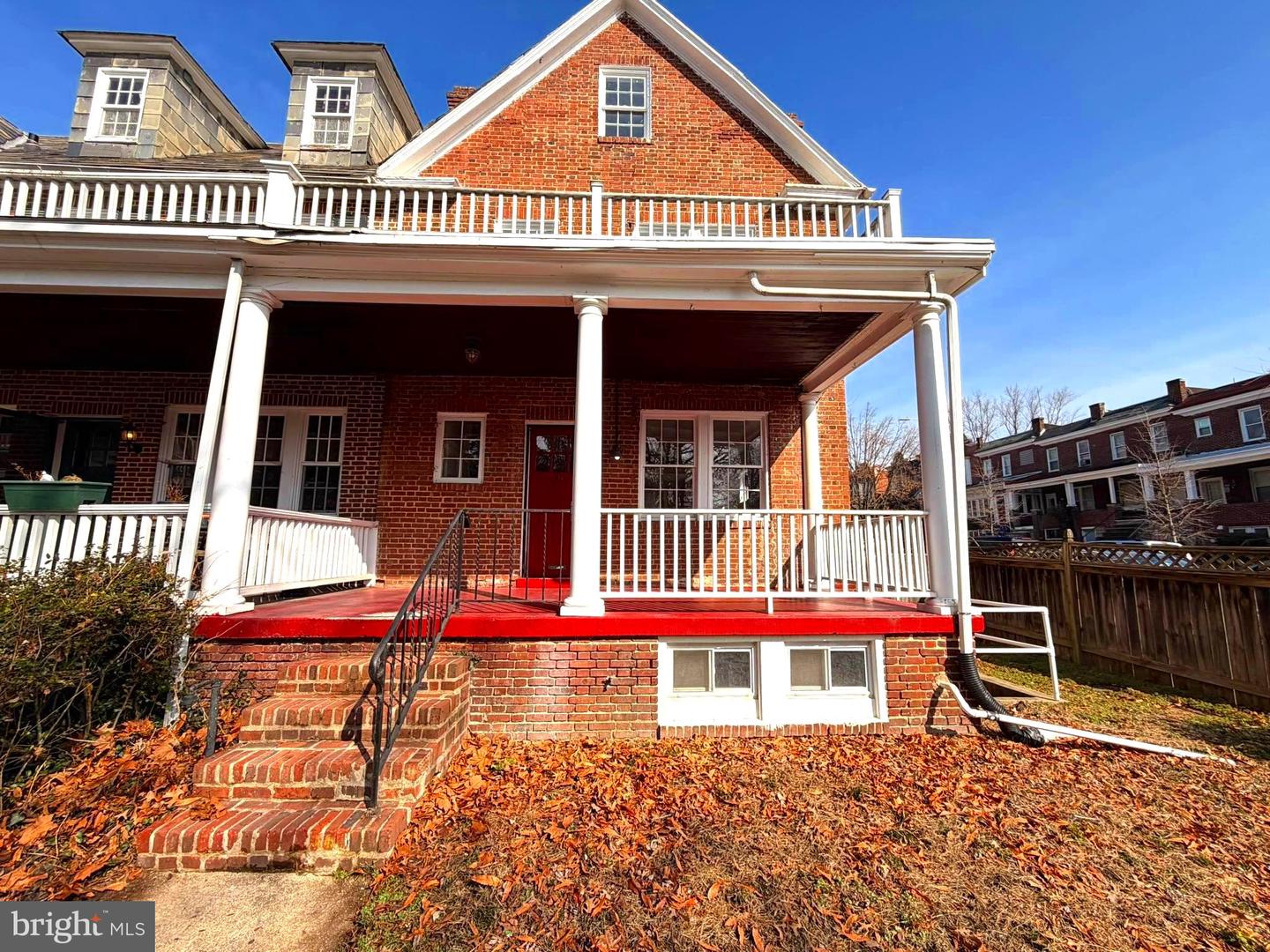 36 York — photo