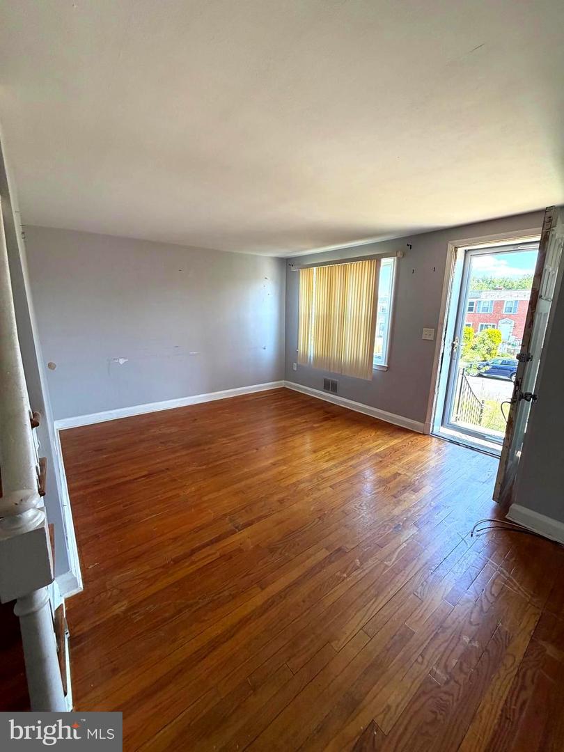 726 S Woodington Road, Baltimore, MD 21229 — photo 2