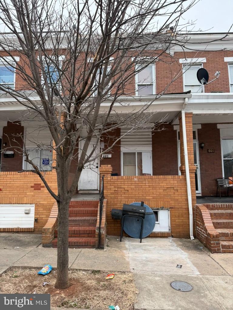 603 N Robinson St — photo