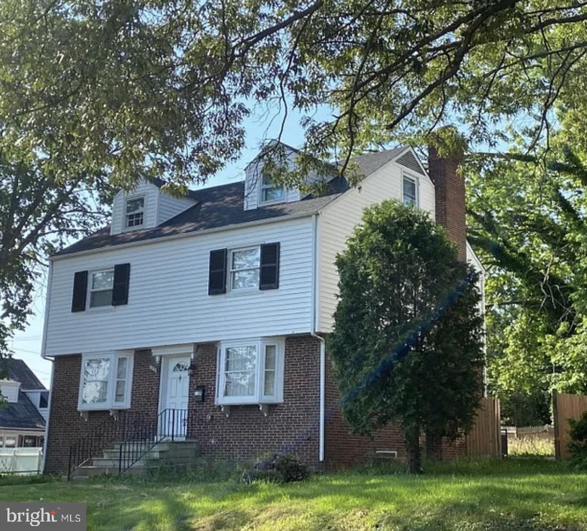 1319 Lakeside Ave — photo