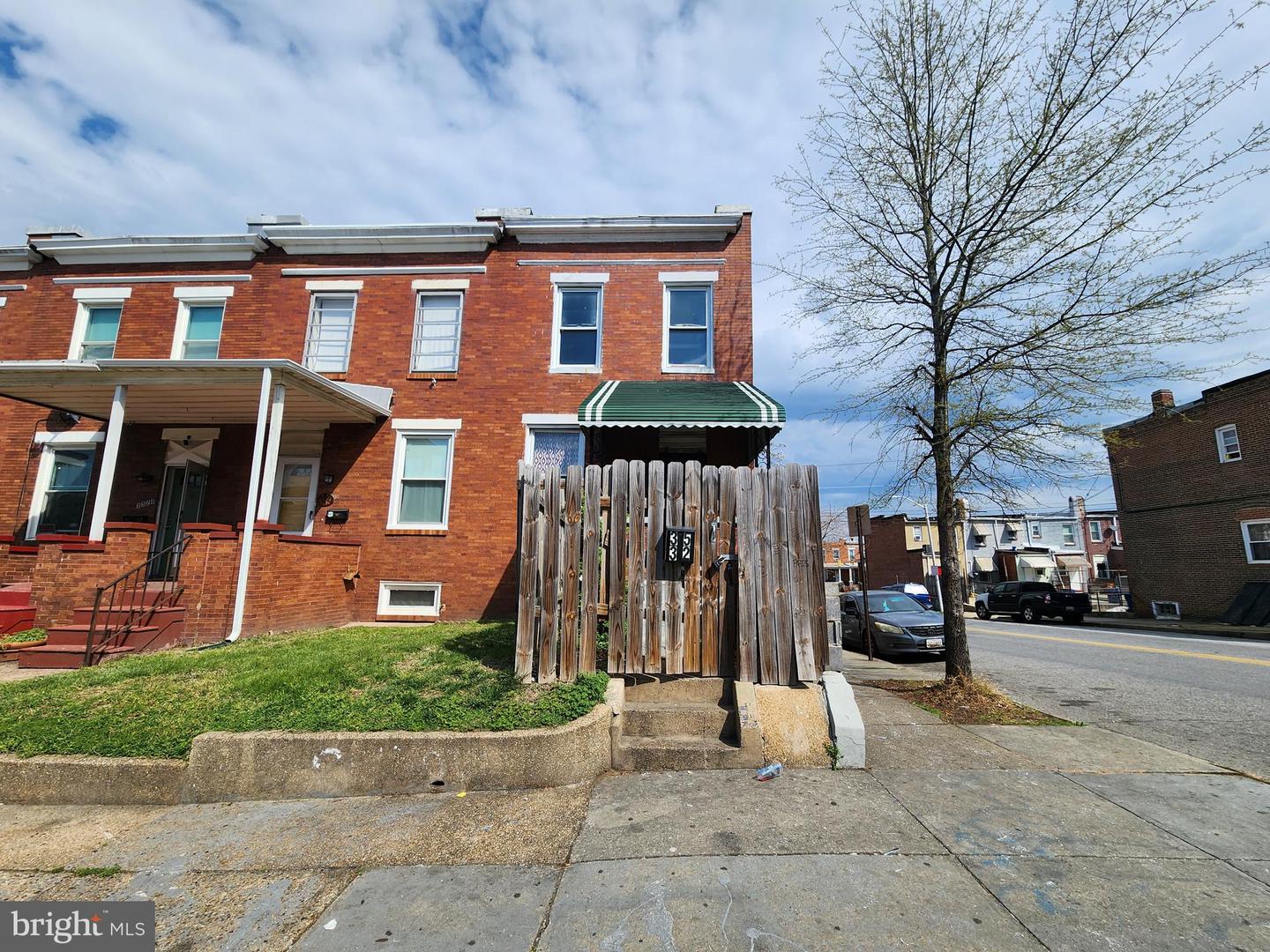 3532 Esther Pl — photo