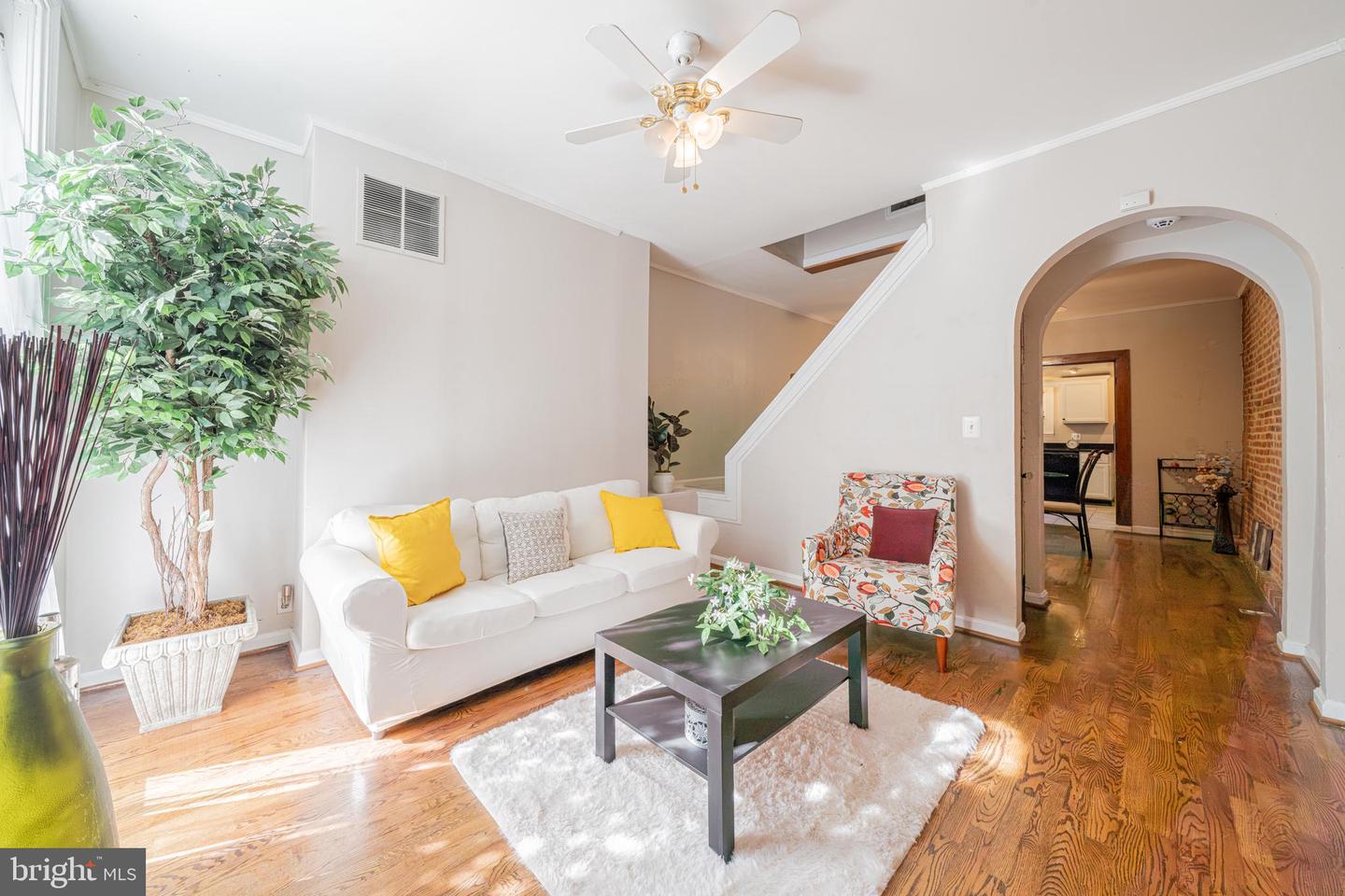 1432 S Charles St — photo