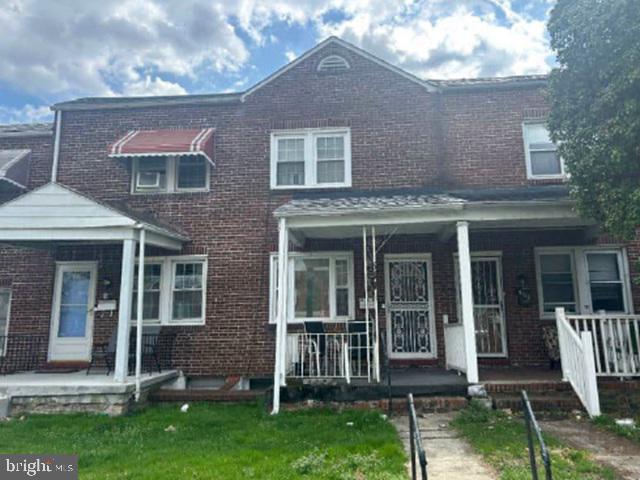 511 E Cold Spring Ln — photo