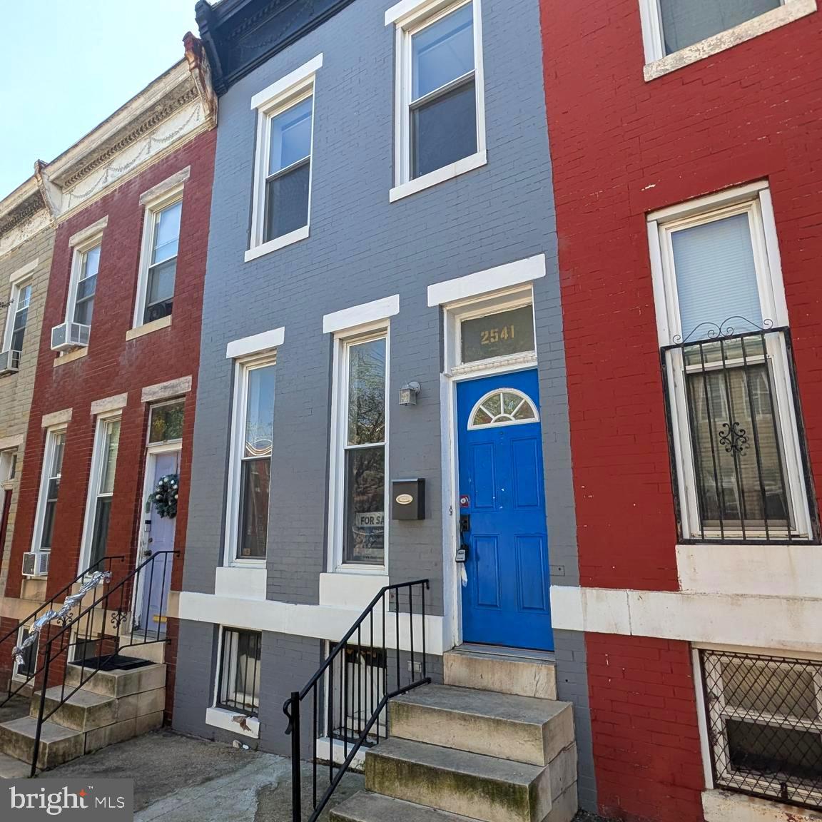 2541 W Baltimore St — photo