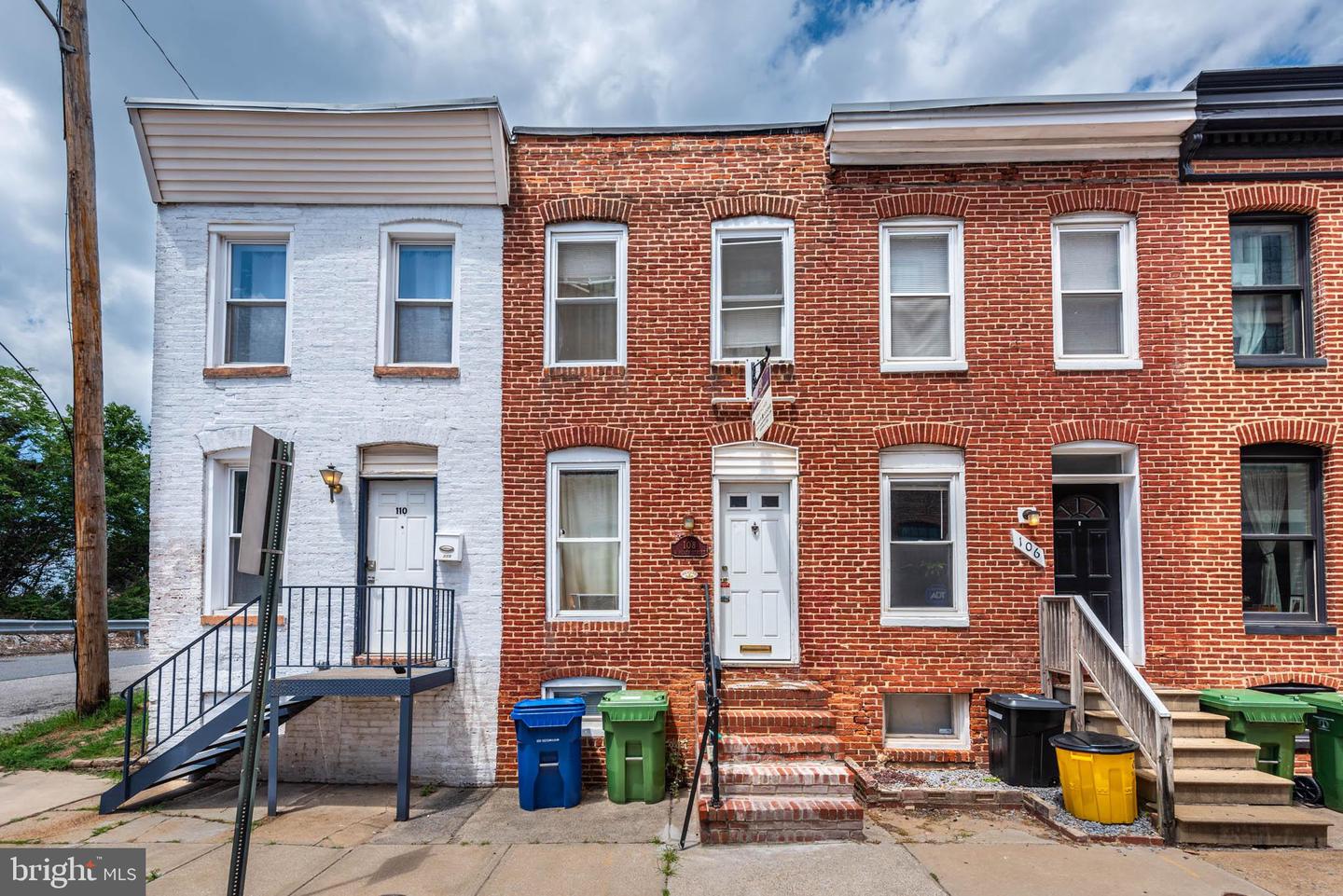 108 W Heath St — photo
