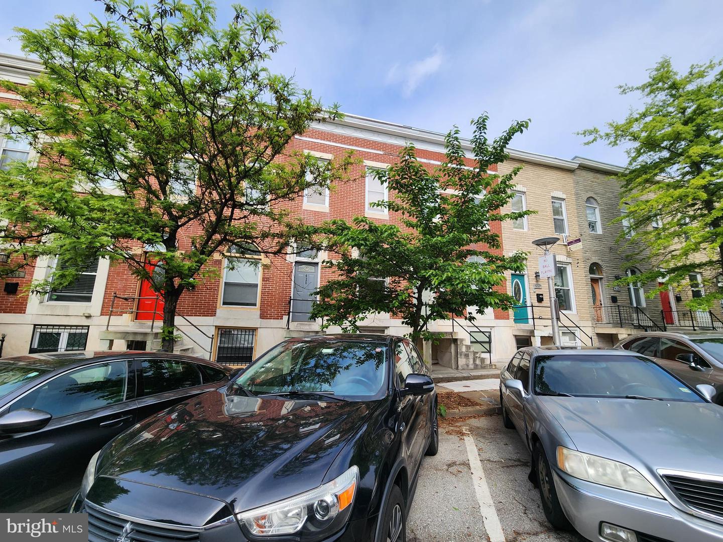 420 Luzerne Ave N — photo