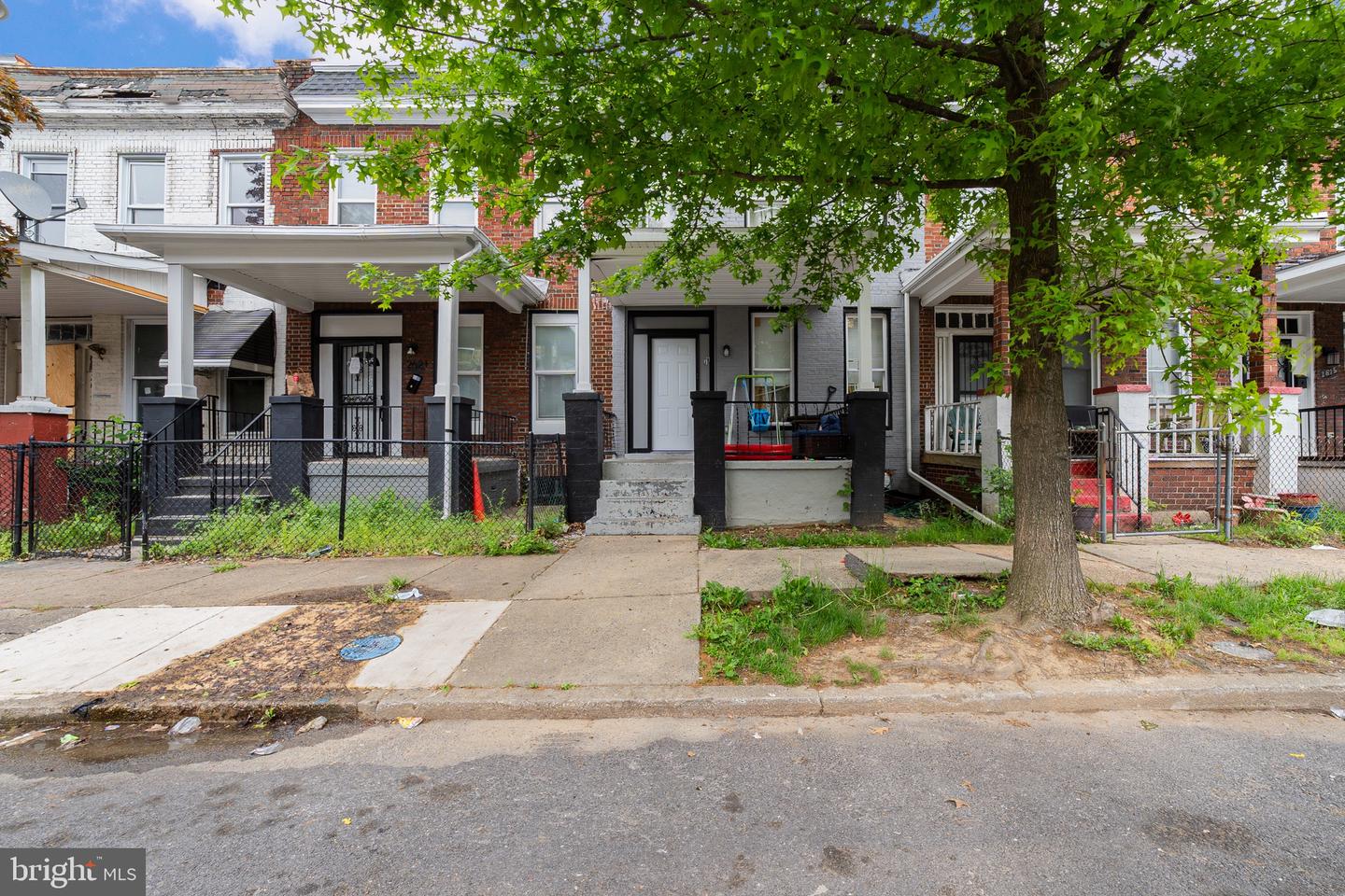2619 Robb St — photo