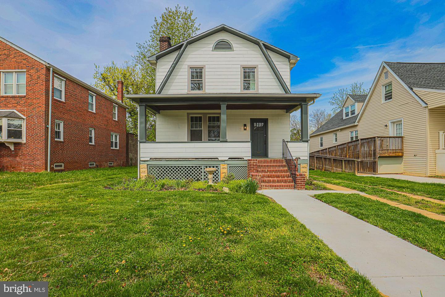3916 W Strathmore Ave — photo