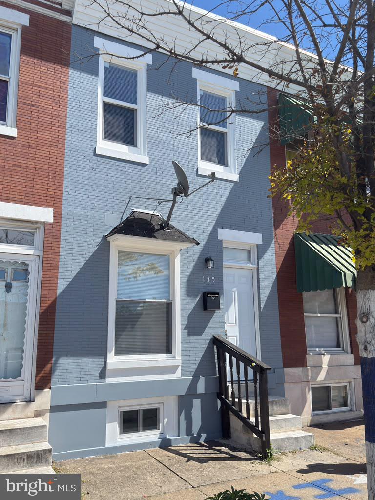 135 N Highland Ave — photo
