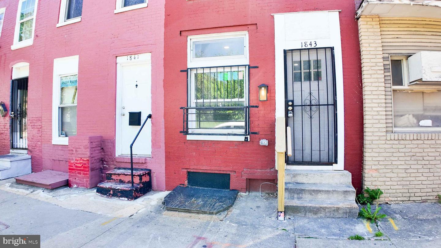 1843 W Pratt St — photo