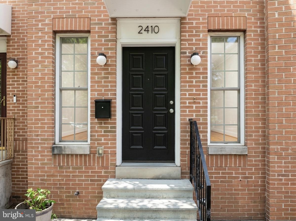 2410 E Fayette St — photo