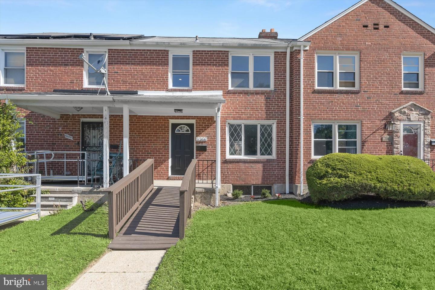 1302 Woodbourne Ave — photo