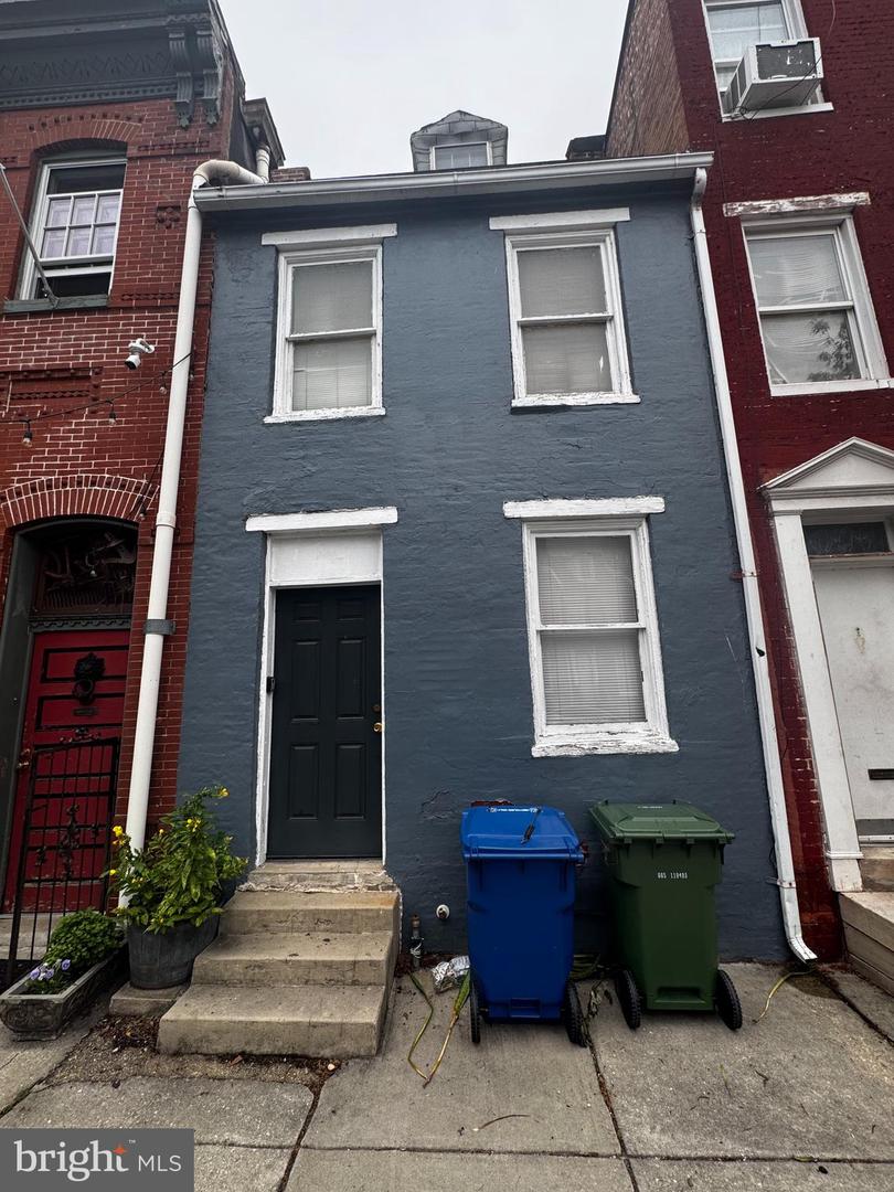 1006 Hollins St — photo
