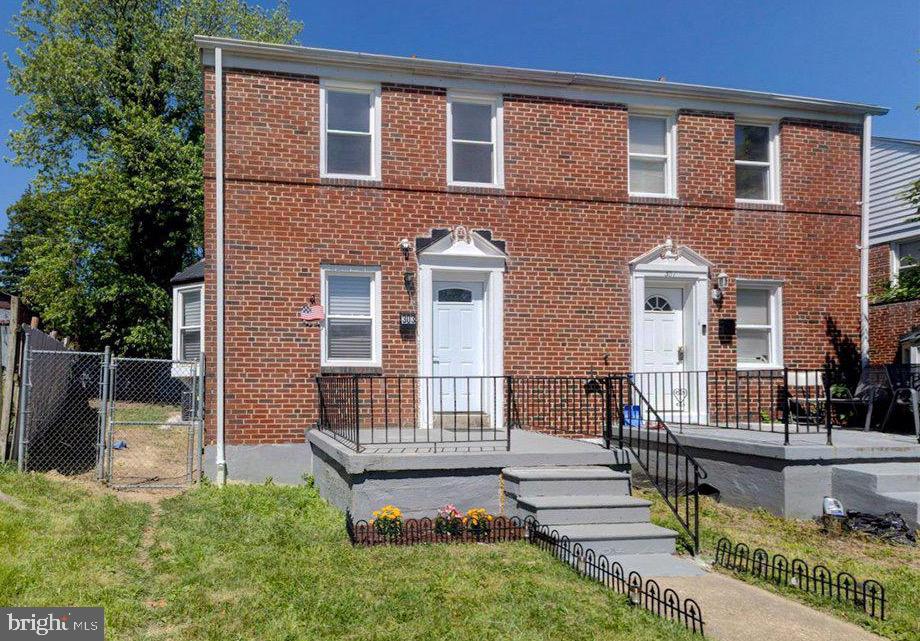 303 Charter Oak Ave — photo