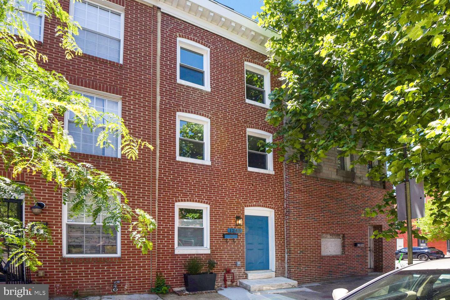 1245 W Lombard St — photo