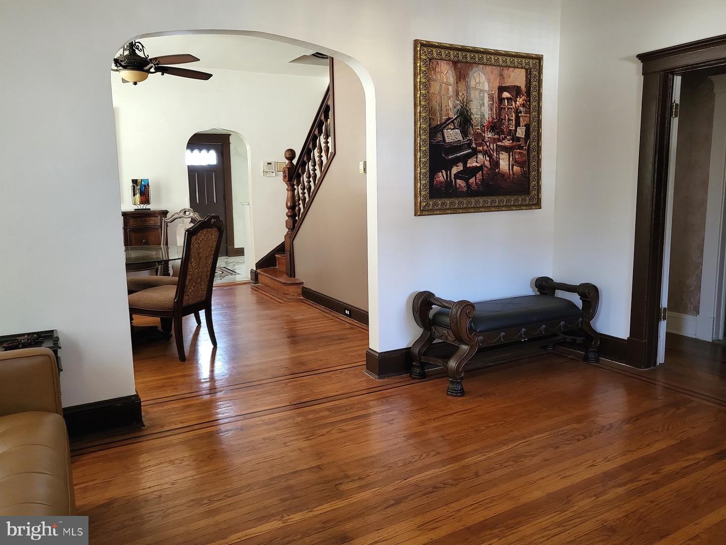 2913 Silver Hill Ave — photo